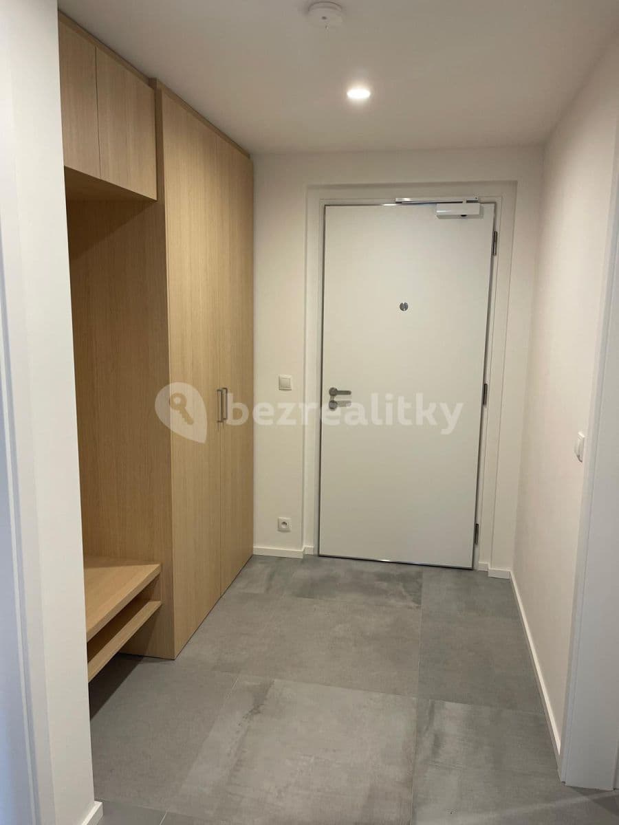 1 bedroom with open-plan kitchen flat to rent, 66 m², Hagiborská, Prague, Prague 1 bedroom with open-plan kitchen flat to rent, 66 m², Hagiborská, Prague, Prague
