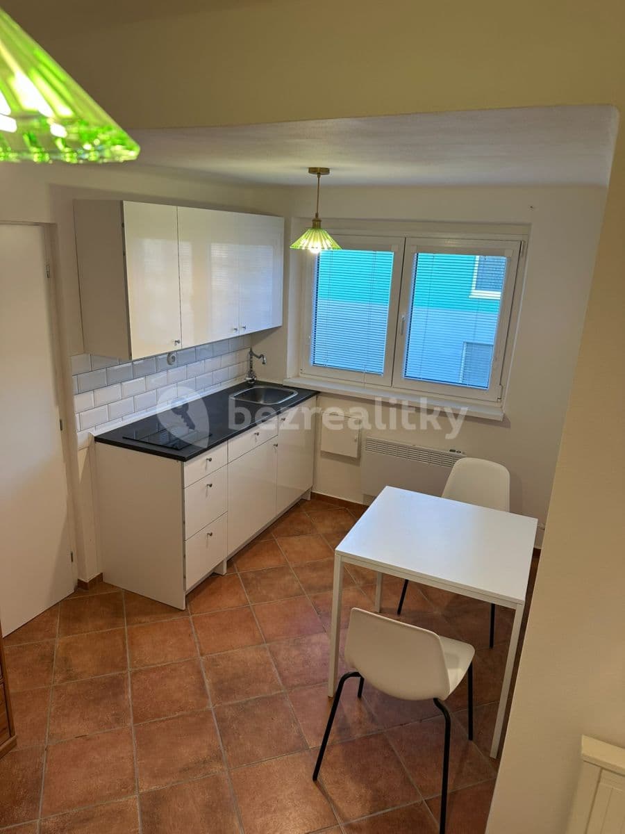 Studio flat to rent, 19 m², Horoušanská, Prague, Prague Studio flat to rent, 19 m², Horoušanská, Prague, Prague