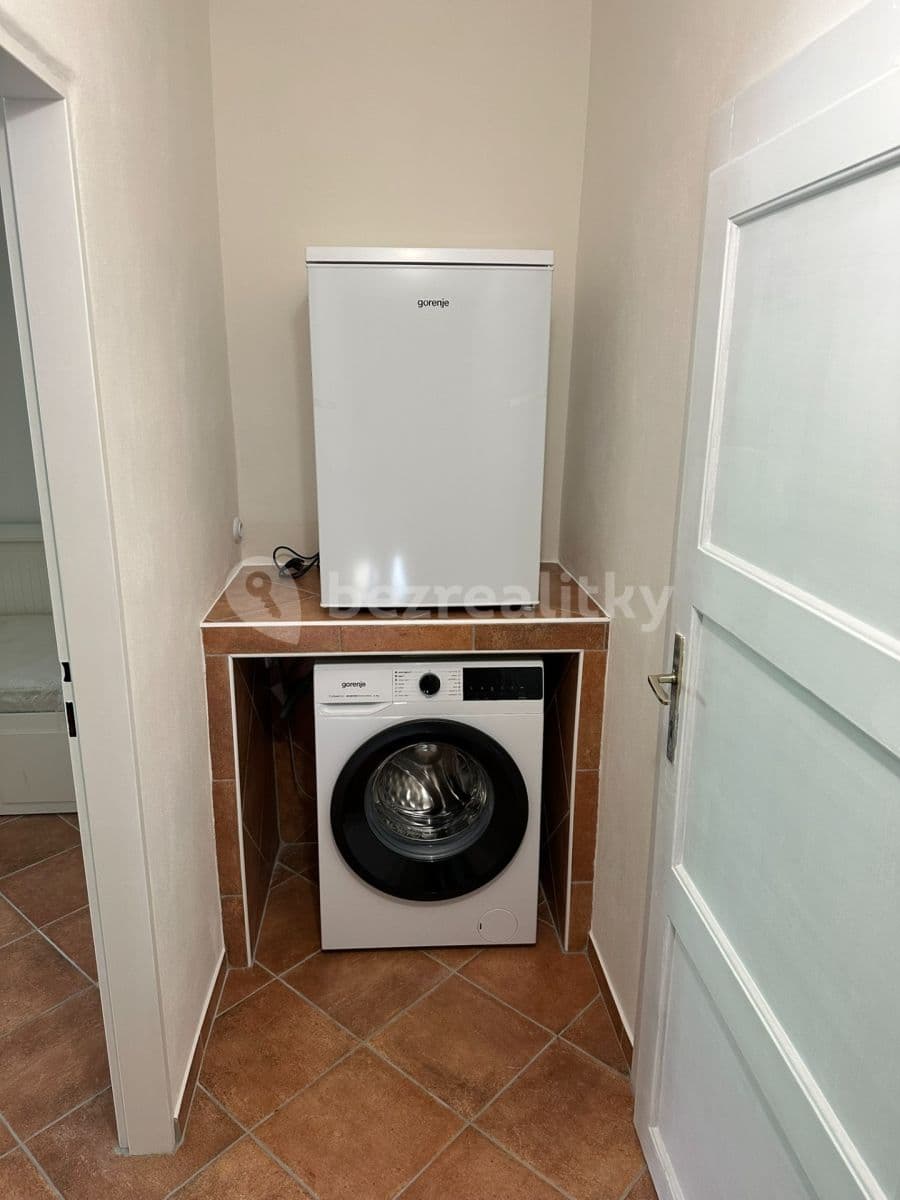 Studio flat to rent, 19 m², Horoušanská, Prague, Prague Studio flat to rent, 19 m², Horoušanská, Prague, Prague