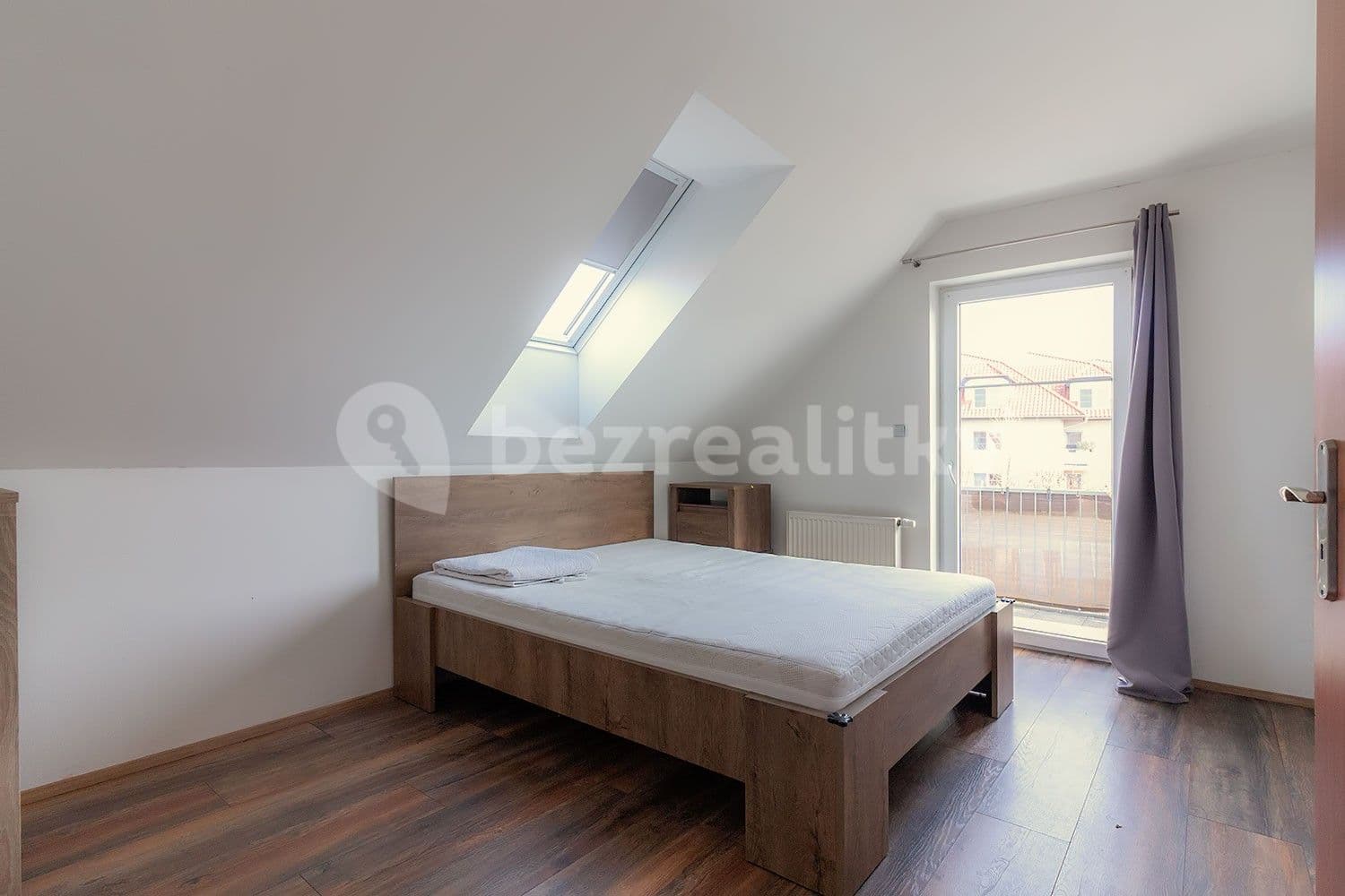 2 bedroom with open-plan kitchen flat to rent, 83 m², Tisová, Holubice, Středočeský Region 2 bedroom with open-plan kitchen flat to rent, 83 m², Tisová, Holubice, Středočeský Region