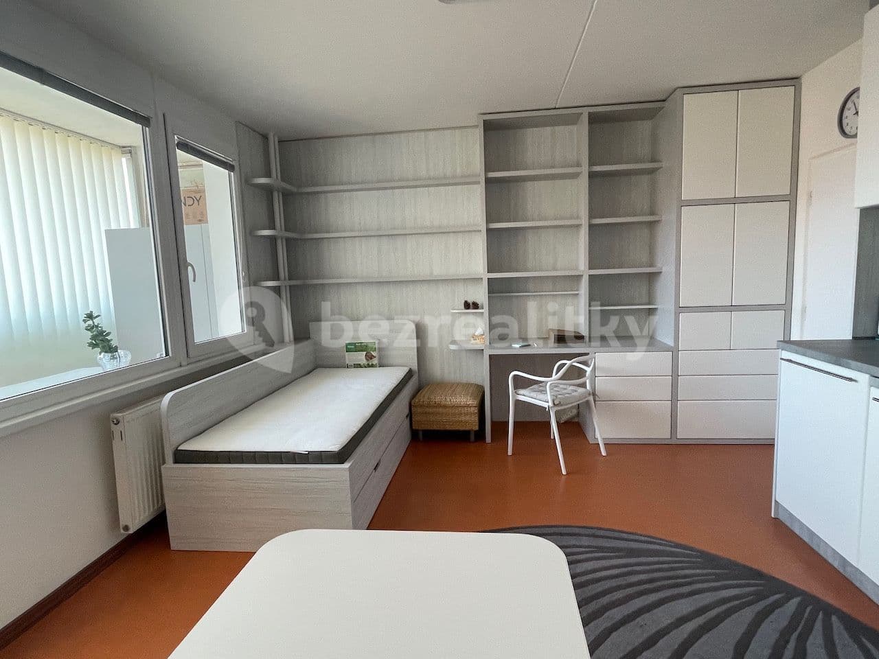 Studio flat to rent, 34 m², Mařatkova, Prague, Prague Studio flat to rent, 34 m², Mařatkova, Prague, Prague
