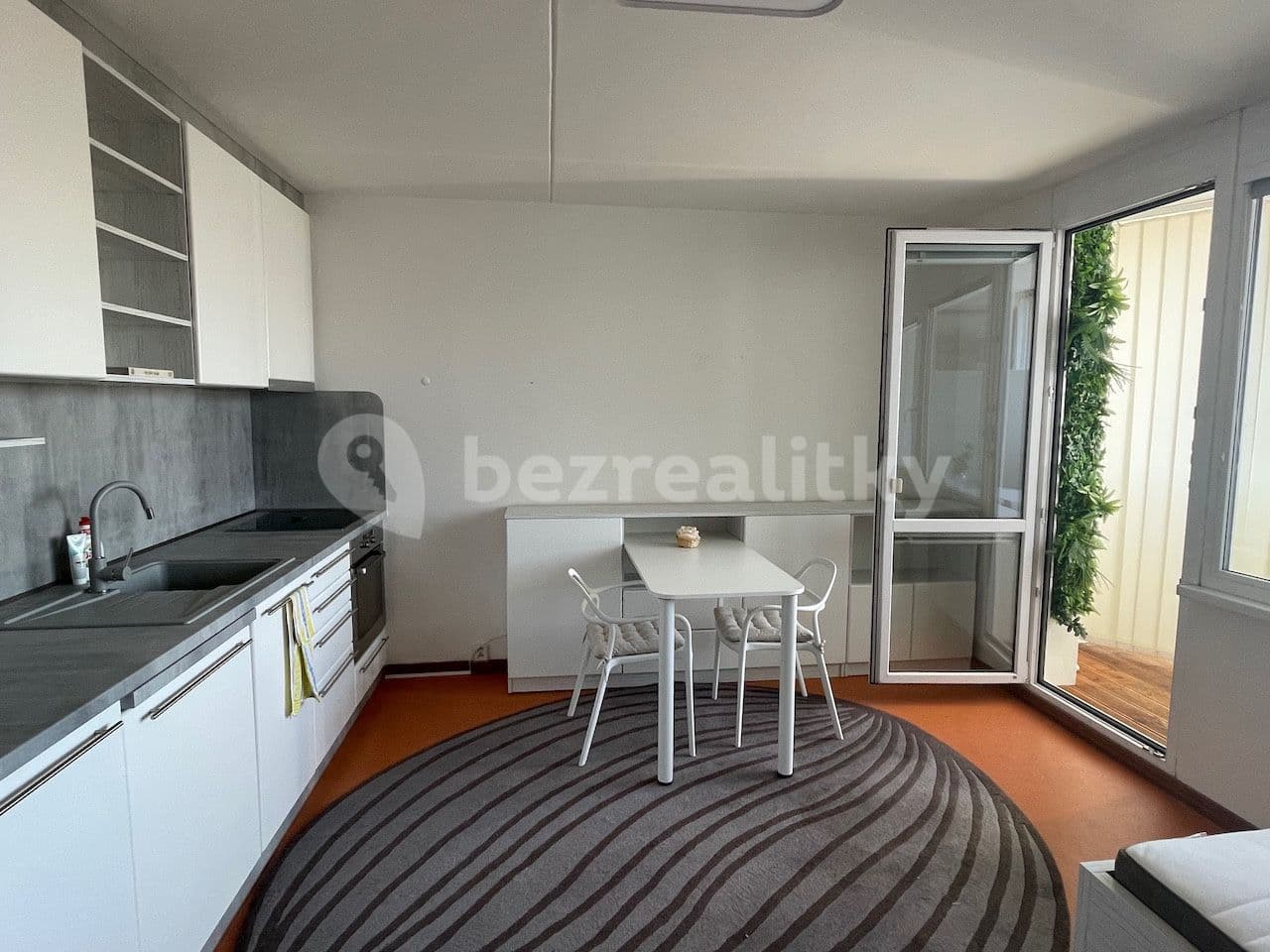 Studio flat to rent, 34 m², Mařatkova, Prague, Prague Studio flat to rent, 34 m², Mařatkova, Prague, Prague