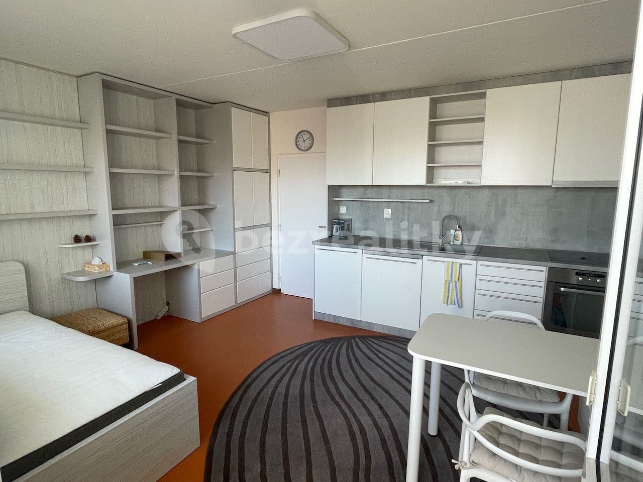 Studio flat to rent, 34 m², Mařatkova, Prague, Prague Studio flat to rent, 34 m², Mařatkova, Prague, Prague
