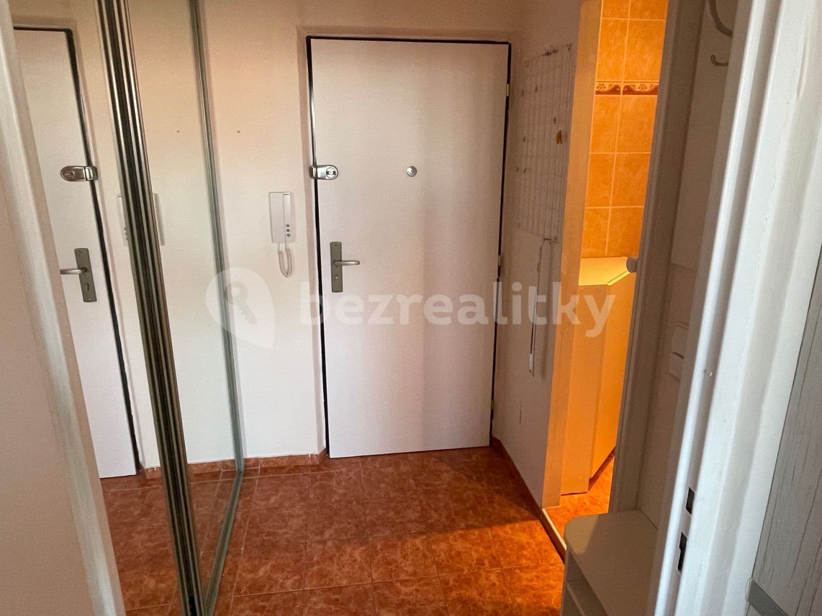 Studio flat to rent, 34 m², Mařatkova, Prague, Prague Studio flat to rent, 34 m², Mařatkova, Prague, Prague