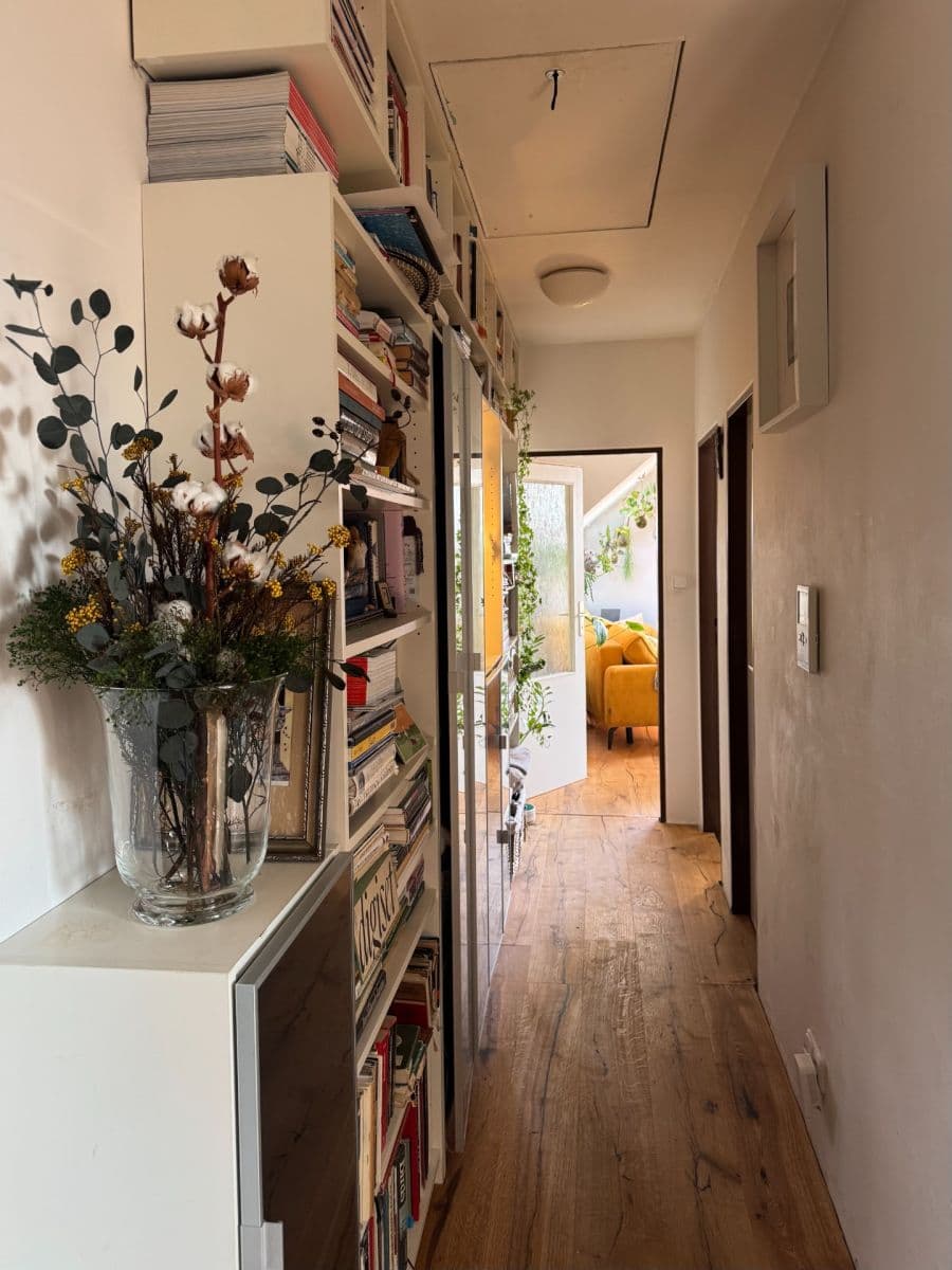 2 bedroom with open-plan kitchen flat for sale, 66 m², Žiželická, Prague, Prague 2 bedroom with open-plan kitchen flat for sale, 66 m², Žiželická, Prague, Prague