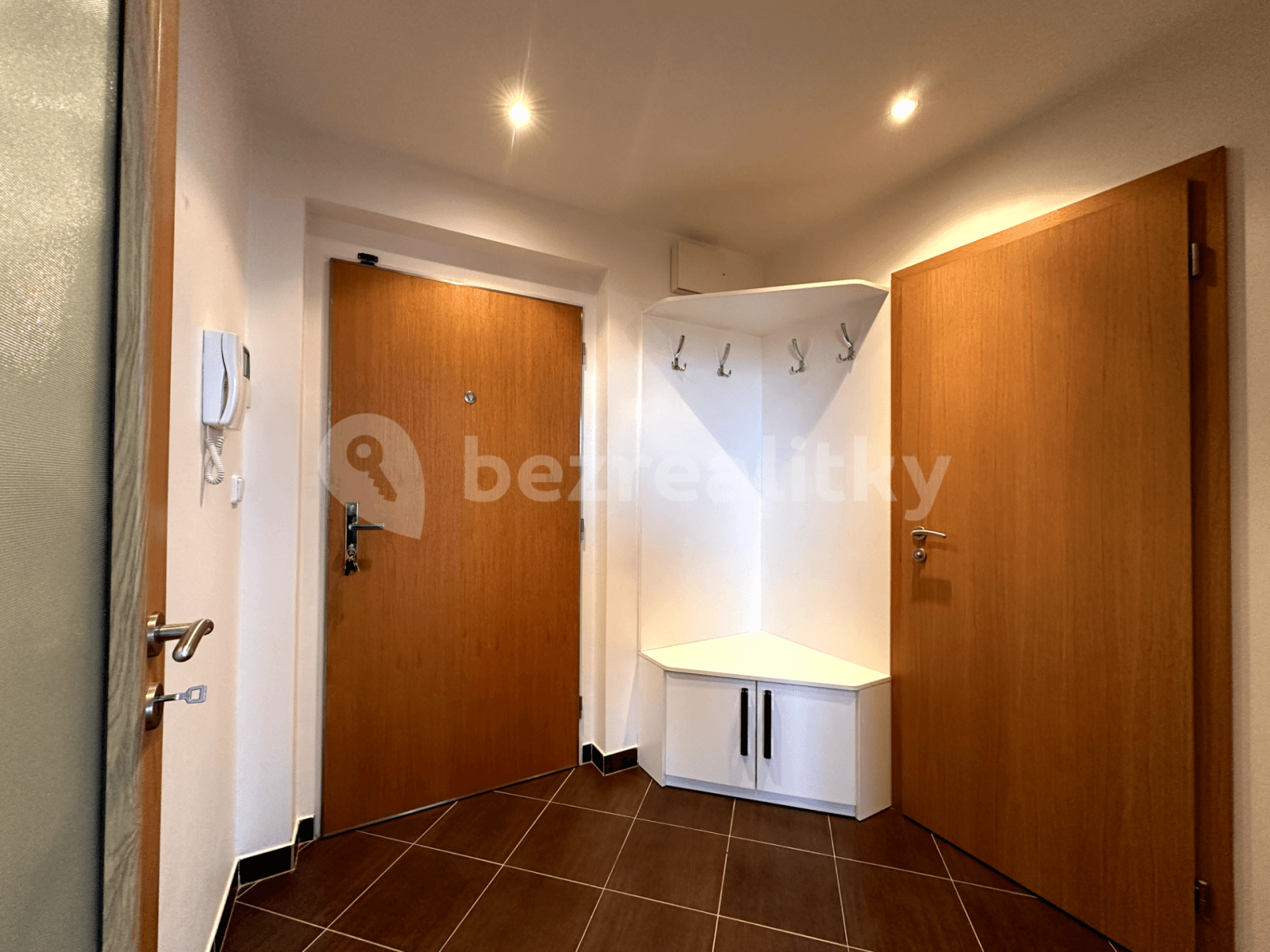 Studio flat to rent, 39 m², Nad Dalejským údolím, Prague, Prague Studio flat to rent, 39 m², Nad Dalejským údolím, Prague, Prague