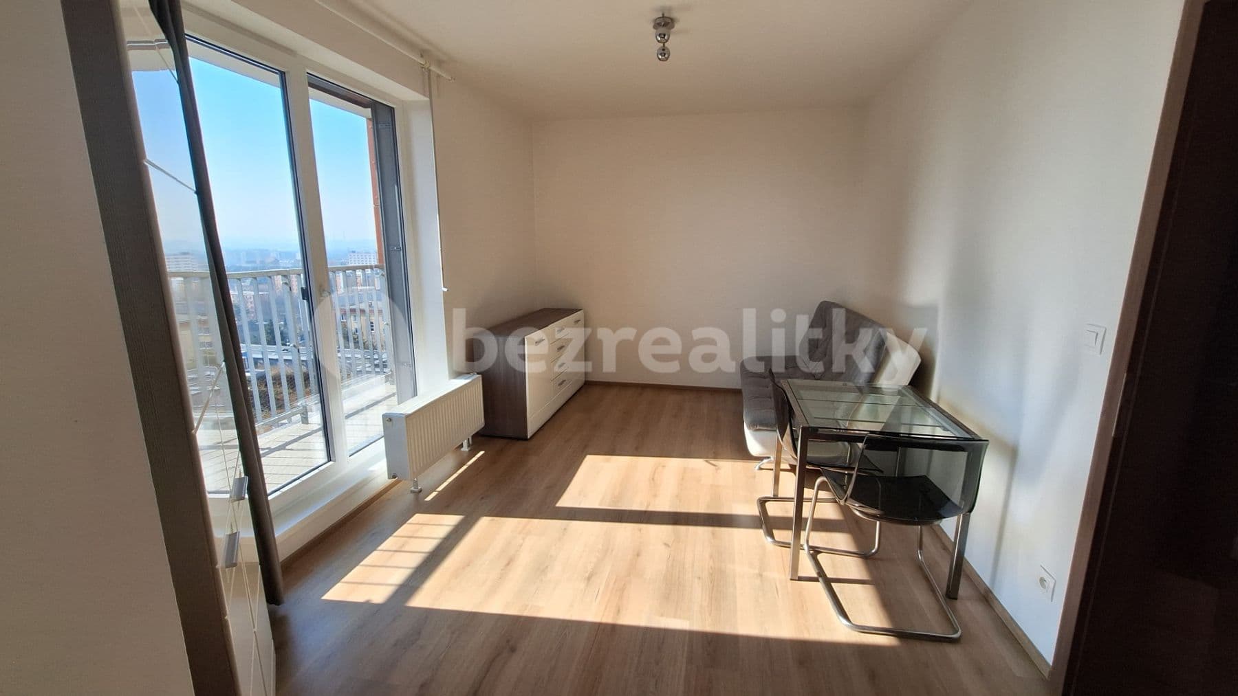 Studio flat to rent, 35 m², Nad Úžlabinou, Prague, Prague Studio flat to rent, 35 m², Nad Úžlabinou, Prague, Prague