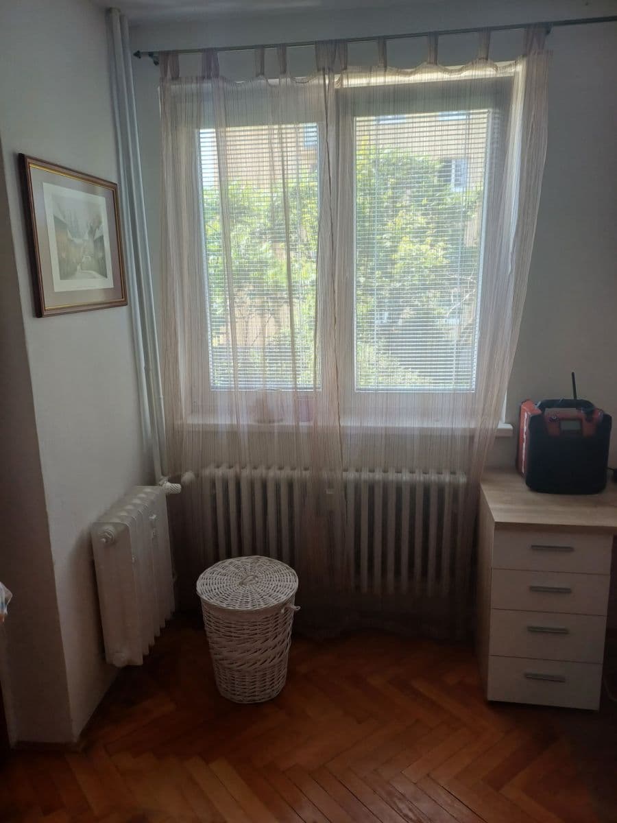 3 bedroom flat to rent, 20 m², Holčovická, Prague, Prague 3 bedroom flat to rent, 20 m², Holčovická, Prague, Prague