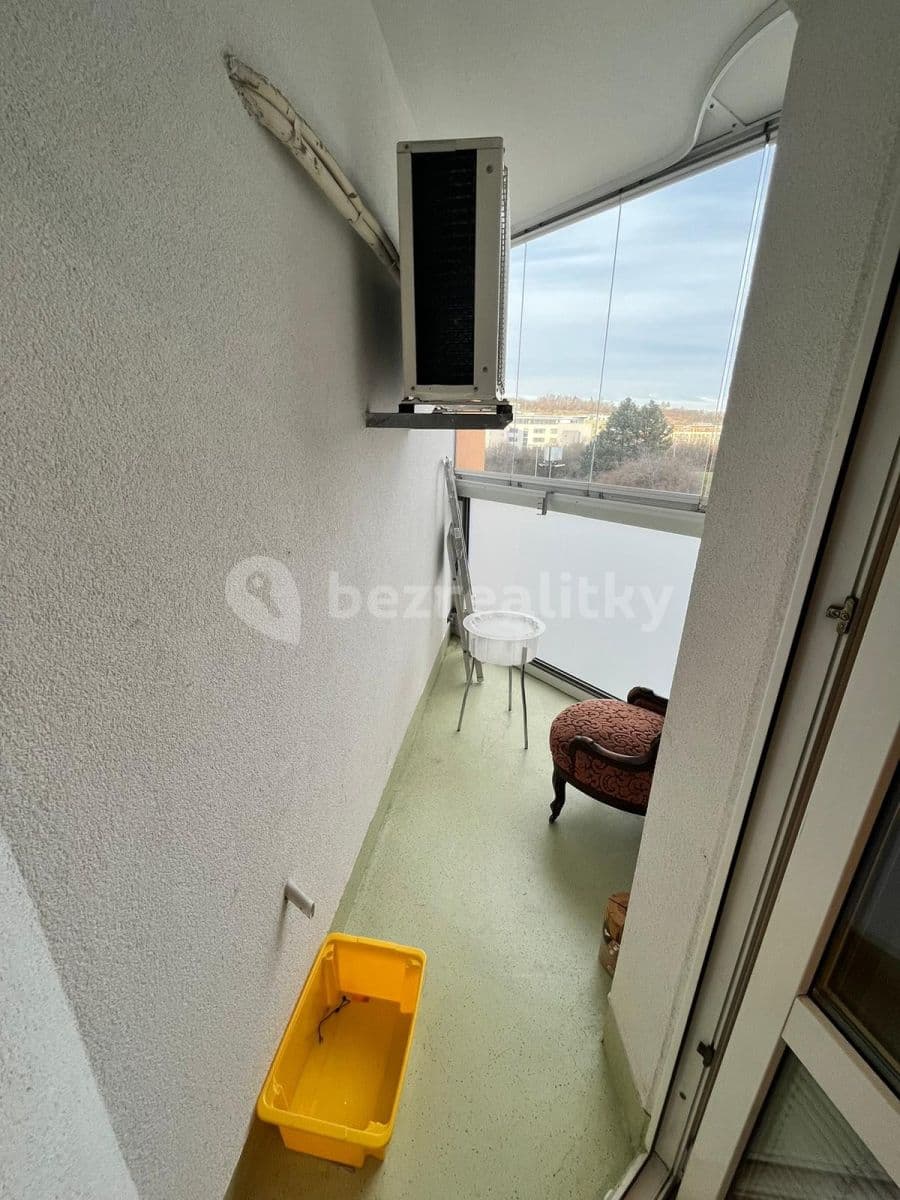 3 bedroom with open-plan kitchen flat to rent, 102 m², Nušlova, Prague, Prague 3 bedroom with open-plan kitchen flat to rent, 102 m², Nušlova, Prague, Prague