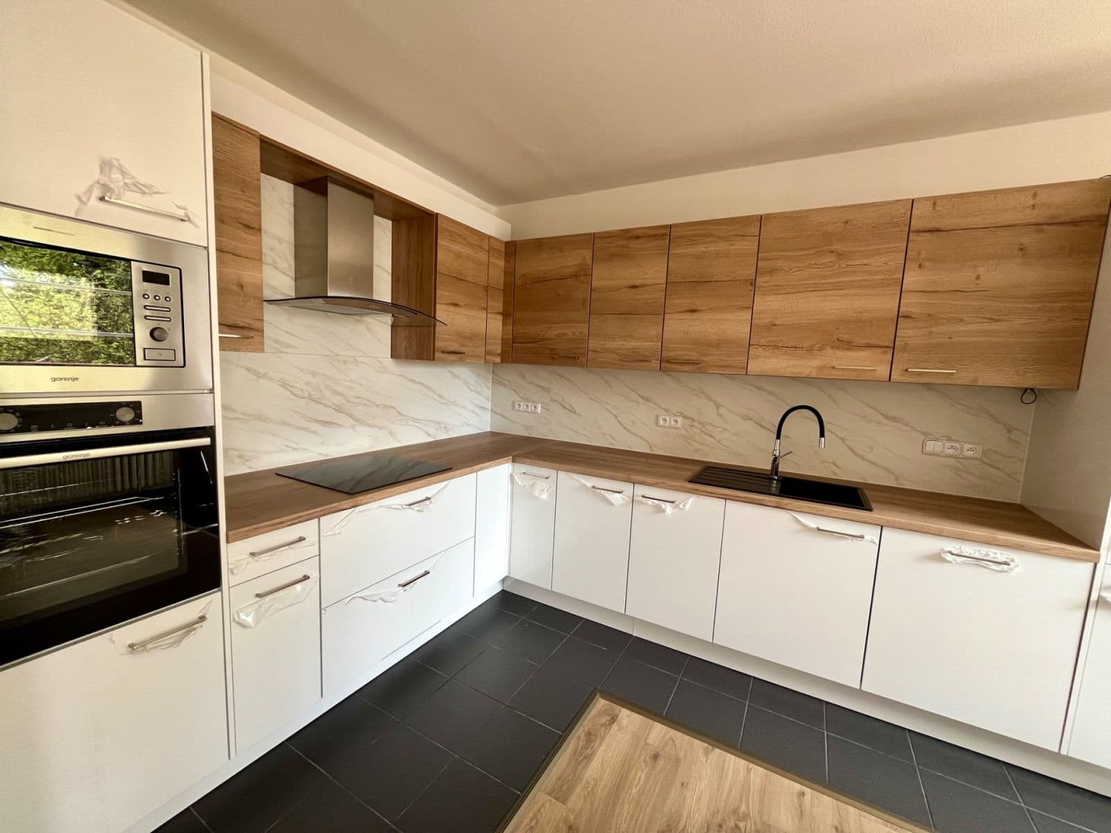 4 bedroom flat to rent, 100 m², Josefa Hory, Jablonec nad Nisou, Liberecký Region 4 bedroom flat to rent, 100 m², Josefa Hory, Jablonec nad Nisou, Liberecký Region