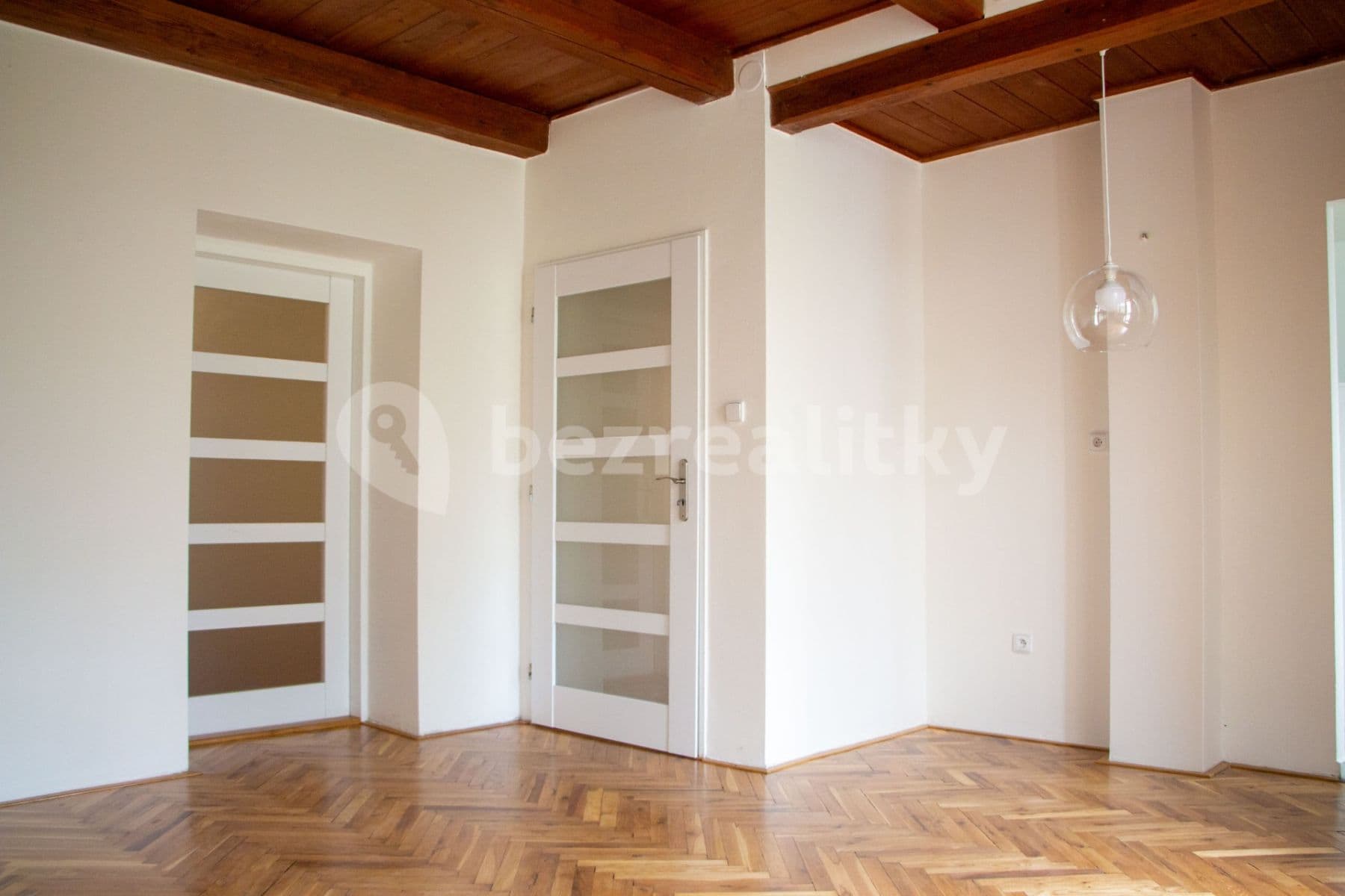 1 bedroom with open-plan kitchen flat to rent, 50 m², Krkoškova, Brno, Jihomoravský Region 1 bedroom with open-plan kitchen flat to rent, 50 m², Krkoškova, Brno, Jihomoravský Region