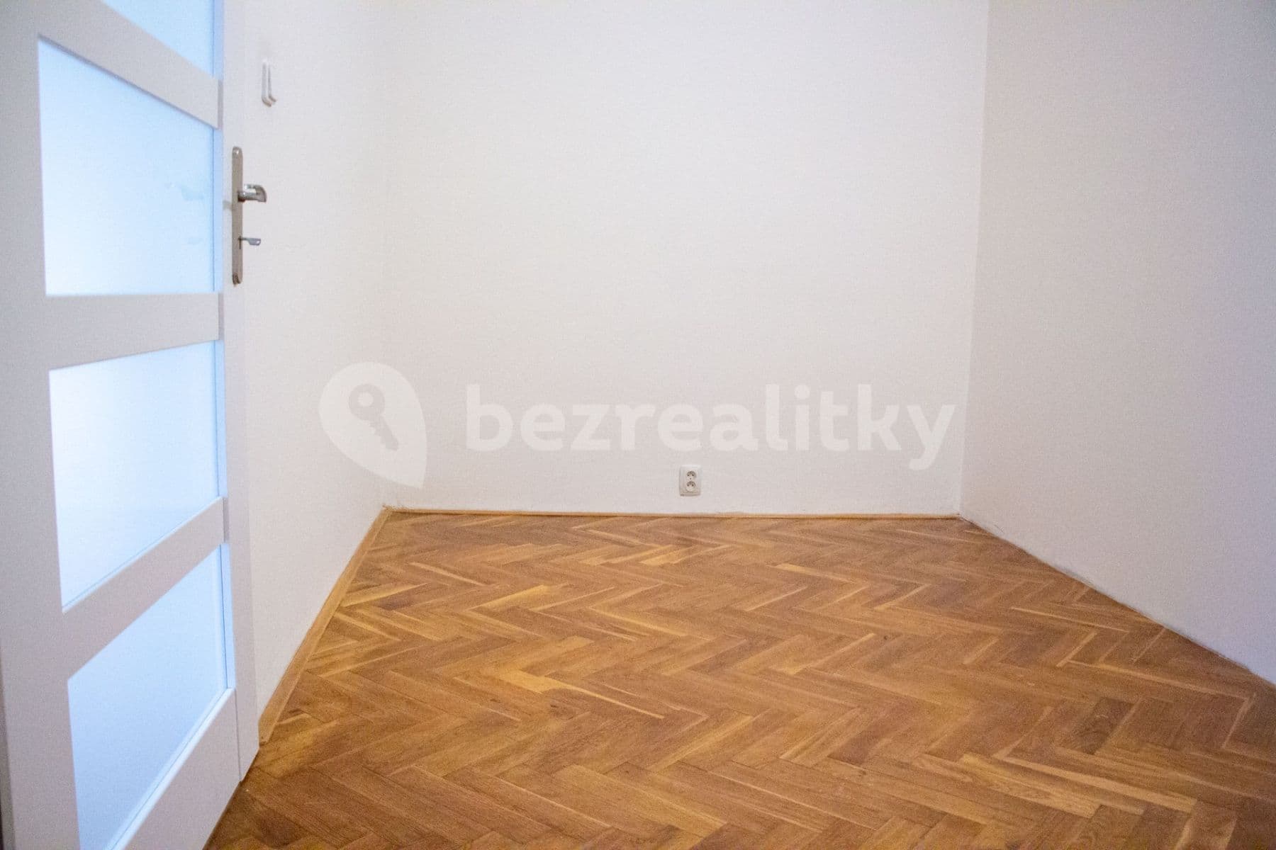 1 bedroom with open-plan kitchen flat to rent, 50 m², Krkoškova, Brno, Jihomoravský Region 1 bedroom with open-plan kitchen flat to rent, 50 m², Krkoškova, Brno, Jihomoravský Region
