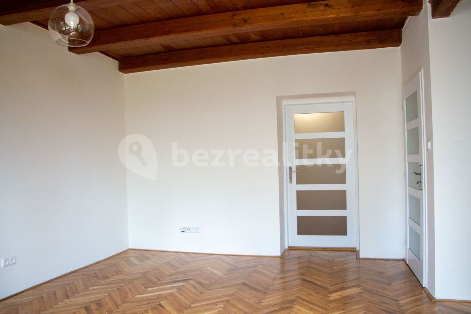 1 bedroom with open-plan kitchen flat to rent, 50 m², Krkoškova, Brno, Jihomoravský Region 1 bedroom with open-plan kitchen flat to rent, 50 m², Krkoškova, Brno, Jihomoravský Region