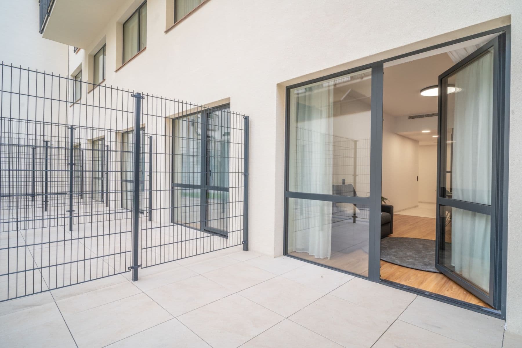 1 bedroom with open-plan kitchen flat to rent, 45 m², Legerova, Prague, Prague 1 bedroom with open-plan kitchen flat to rent, 45 m², Legerova, Prague, Prague