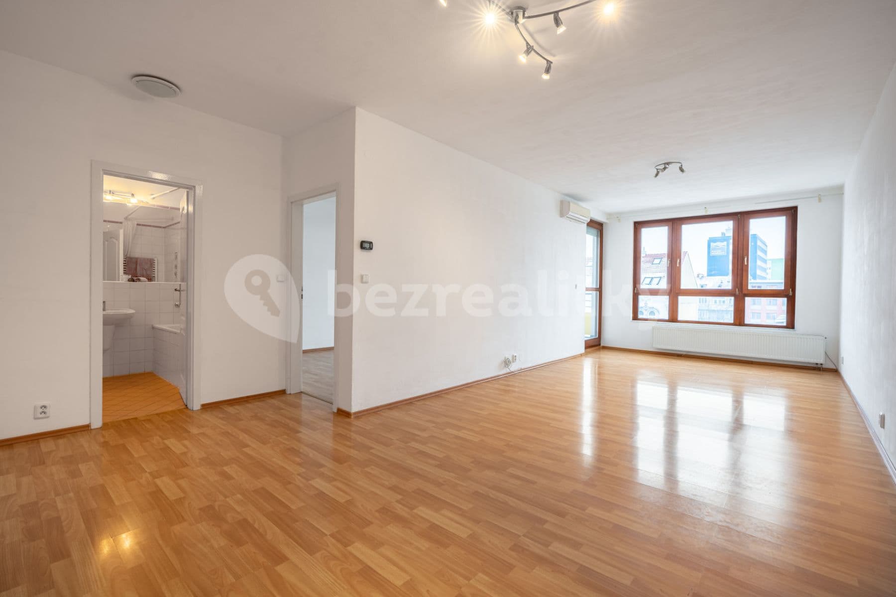 1 bedroom with open-plan kitchen flat to rent, 79 m², Hrnčířská, Brno, Jihomoravský Region 1 bedroom with open-plan kitchen flat to rent, 79 m², Hrnčířská, Brno, Jihomoravský Region