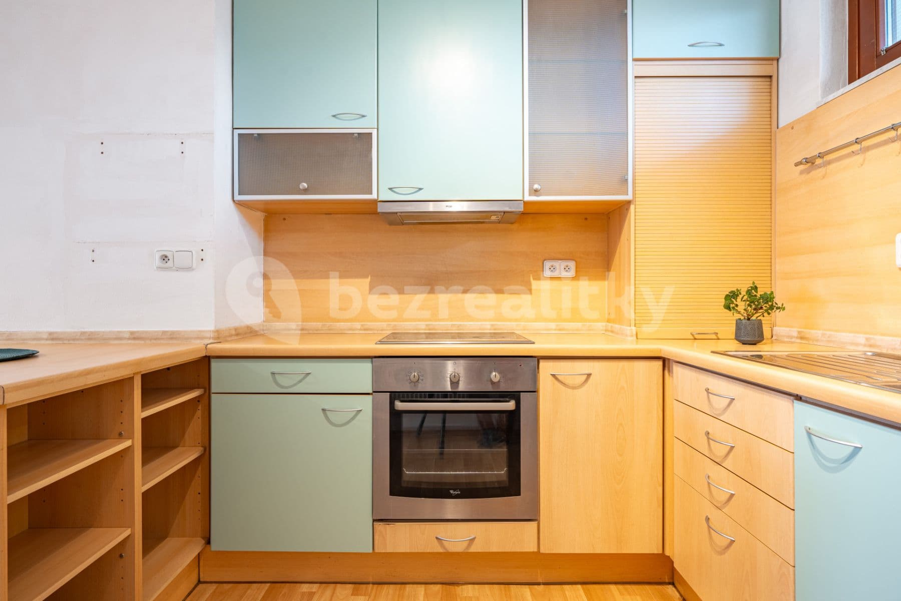 1 bedroom with open-plan kitchen flat to rent, 79 m², Hrnčířská, Brno, Jihomoravský Region 1 bedroom with open-plan kitchen flat to rent, 79 m², Hrnčířská, Brno, Jihomoravský Region