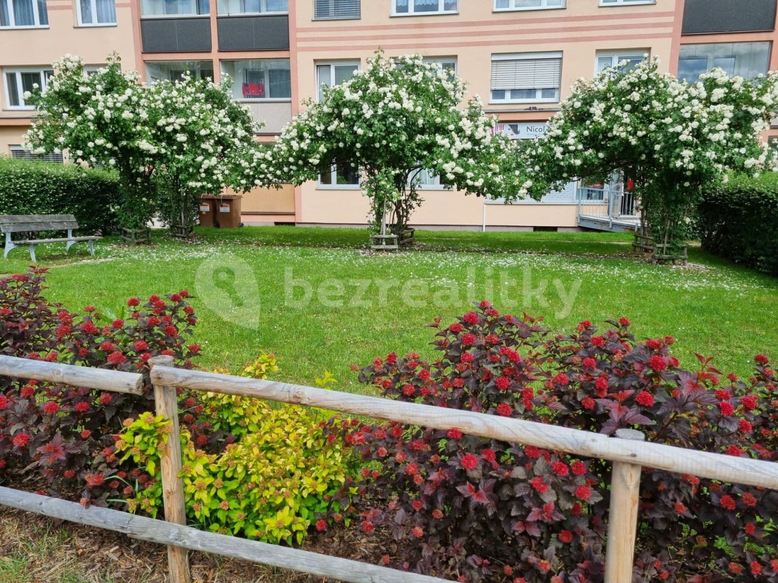 3 bedroom flat to rent, 91 m², Nevanova, Prague, Prague 3 bedroom flat to rent, 91 m², Nevanova, Prague, Prague