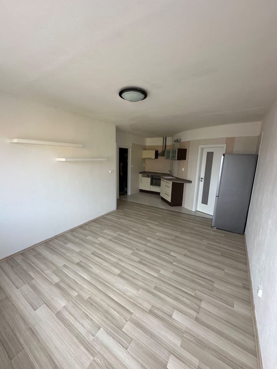 1 bedroom with open-plan kitchen flat to rent, 44 m², Nad Papežem, Dobříš, Středočeský Region 1 bedroom with open-plan kitchen flat to rent, 44 m², Nad Papežem, Dobříš, Středočeský Region