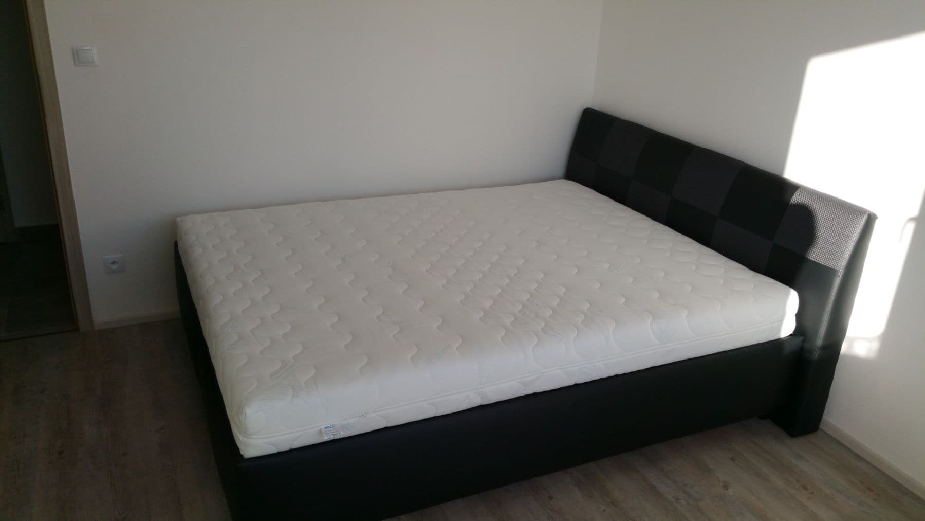 2 bedroom with open-plan kitchen flat to rent, 78 m², Novodvorská, Brno, Jihomoravský Region 2 bedroom with open-plan kitchen flat to rent, 78 m², Novodvorská, Brno, Jihomoravský Region