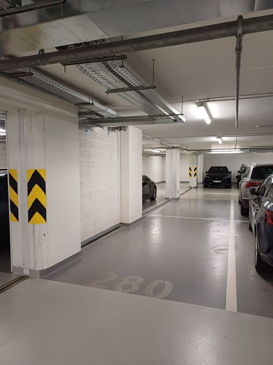 garage to rent, 12 m², U Mlýnského kanálu, Prague, Prague garage to rent, 12 m², U Mlýnského kanálu, Prague, Prague