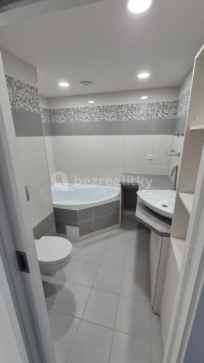 3 bedroom flat to rent, 76 m², Bezručova, Chomutov, Ústecký Region 3 bedroom flat to rent, 76 m², Bezručova, Chomutov, Ústecký Region