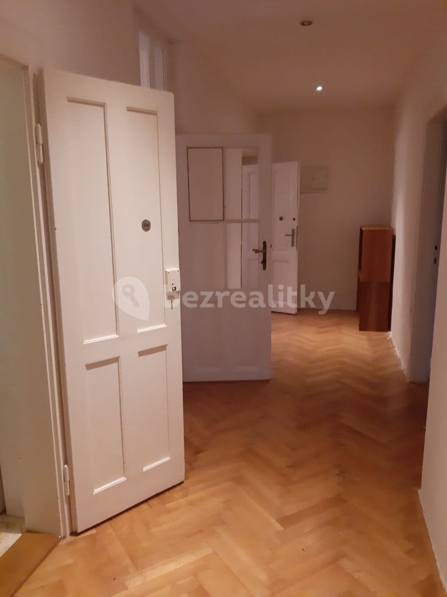 3 bedroom flat to rent, 80 m², Nad Mazankou, Prague, Prague 3 bedroom flat to rent, 80 m², Nad Mazankou, Prague, Prague
