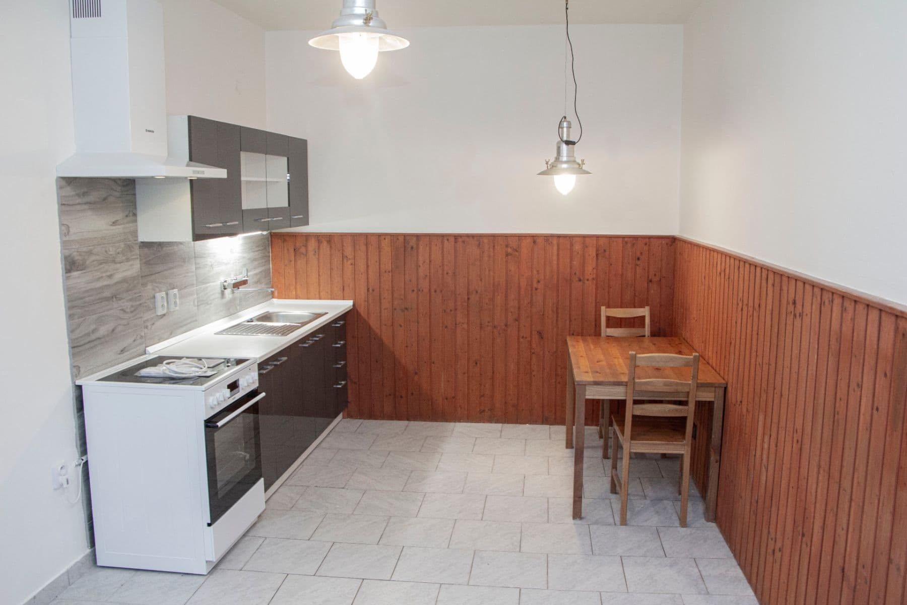 2 bedroom flat to rent, 48 m², Pod Horkou, Vinařice, Středočeský Region 2 bedroom flat to rent, 48 m², Pod Horkou, Vinařice, Středočeský Region