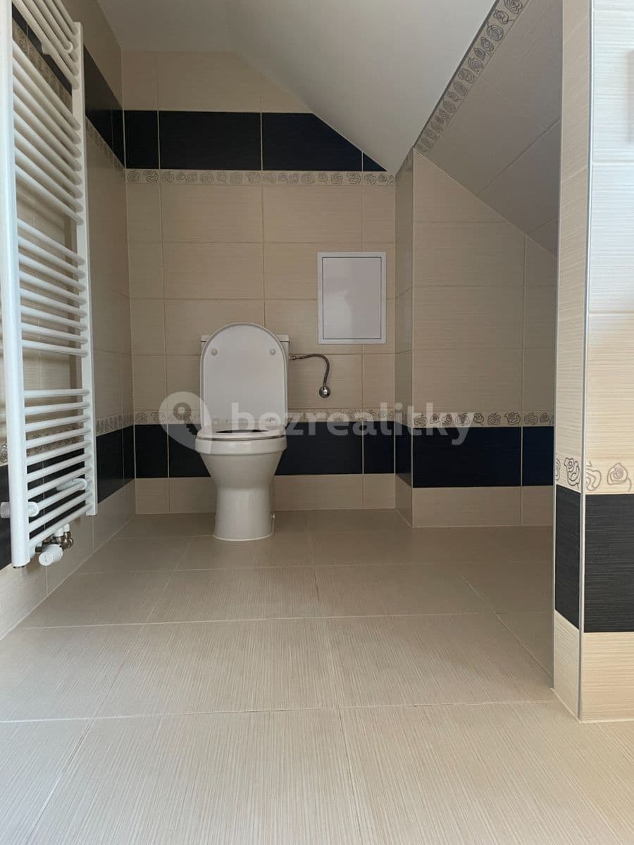 1 bedroom with open-plan kitchen flat to rent, 45 m², Kmochova, Hostivice, Středočeský Region 1 bedroom with open-plan kitchen flat to rent, 45 m², Kmochova, Hostivice, Středočeský Region