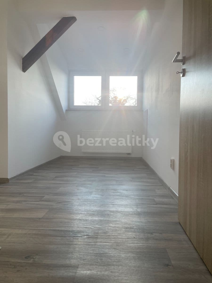 1 bedroom with open-plan kitchen flat to rent, 45 m², Kmochova, Hostivice, Středočeský Region 1 bedroom with open-plan kitchen flat to rent, 45 m², Kmochova, Hostivice, Středočeský Region