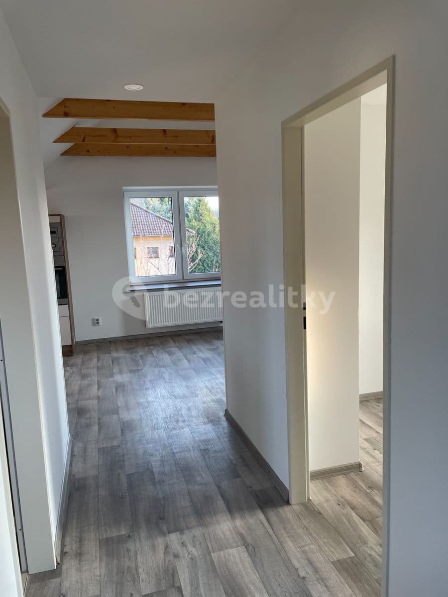 1 bedroom with open-plan kitchen flat to rent, 45 m², Kmochova, Hostivice, Středočeský Region 1 bedroom with open-plan kitchen flat to rent, 45 m², Kmochova, Hostivice, Středočeský Region