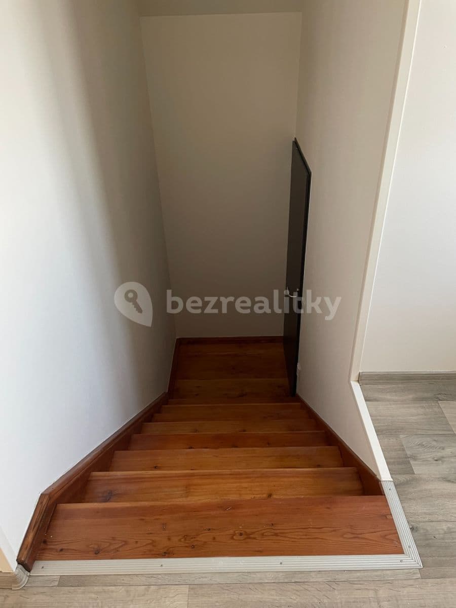 1 bedroom with open-plan kitchen flat to rent, 45 m², Kmochova, Hostivice, Středočeský Region 1 bedroom with open-plan kitchen flat to rent, 45 m², Kmochova, Hostivice, Středočeský Region