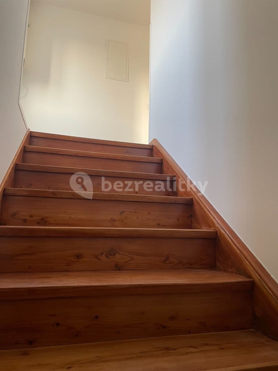 1 bedroom with open-plan kitchen flat to rent, 45 m², Kmochova, Hostivice, Středočeský Region 1 bedroom with open-plan kitchen flat to rent, 45 m², Kmochova, Hostivice, Středočeský Region