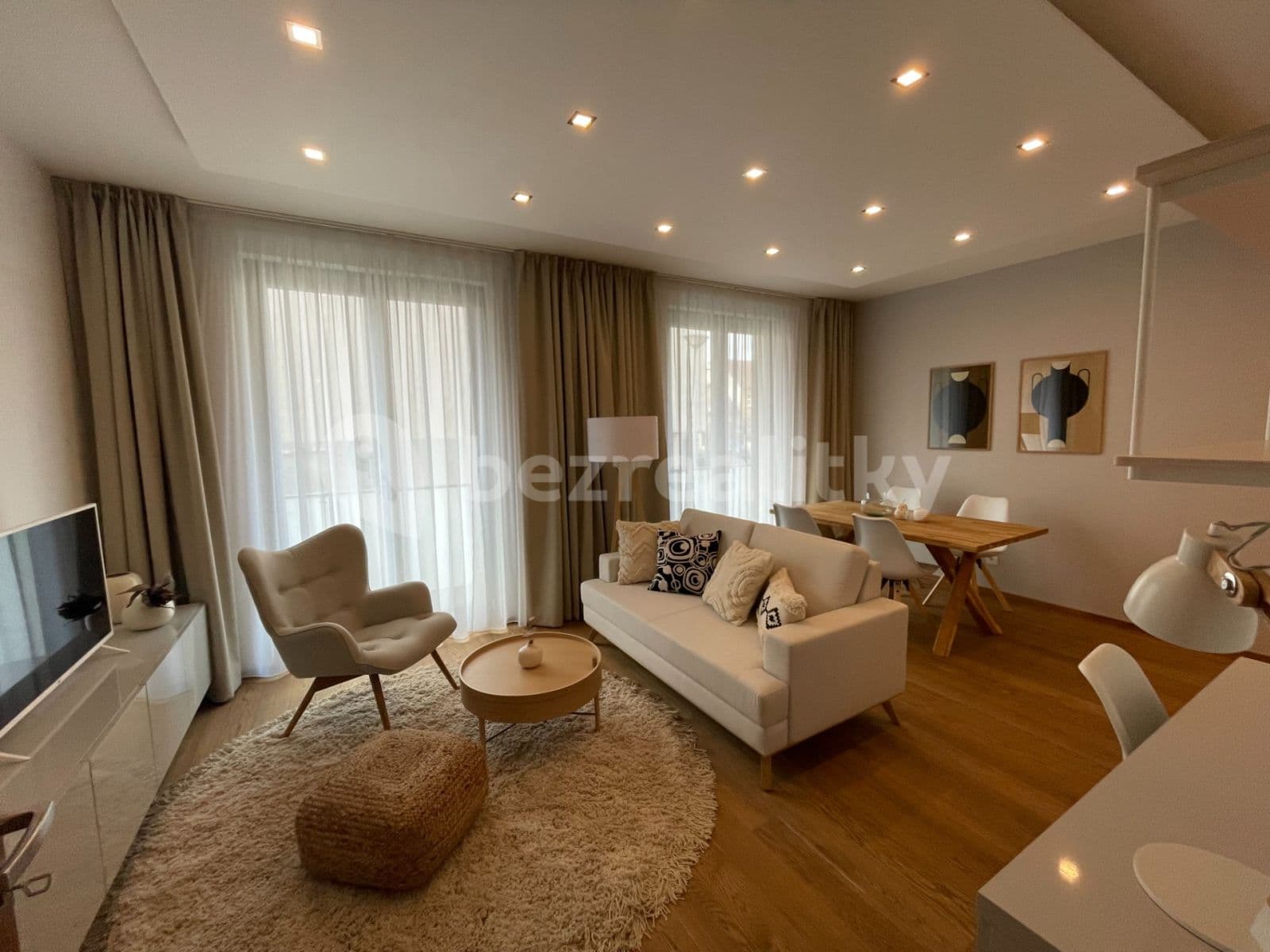 1 bedroom with open-plan kitchen flat to rent, 67 m², Čumpelíkova, Prague, Prague 1 bedroom with open-plan kitchen flat to rent, 67 m², Čumpelíkova, Prague, Prague