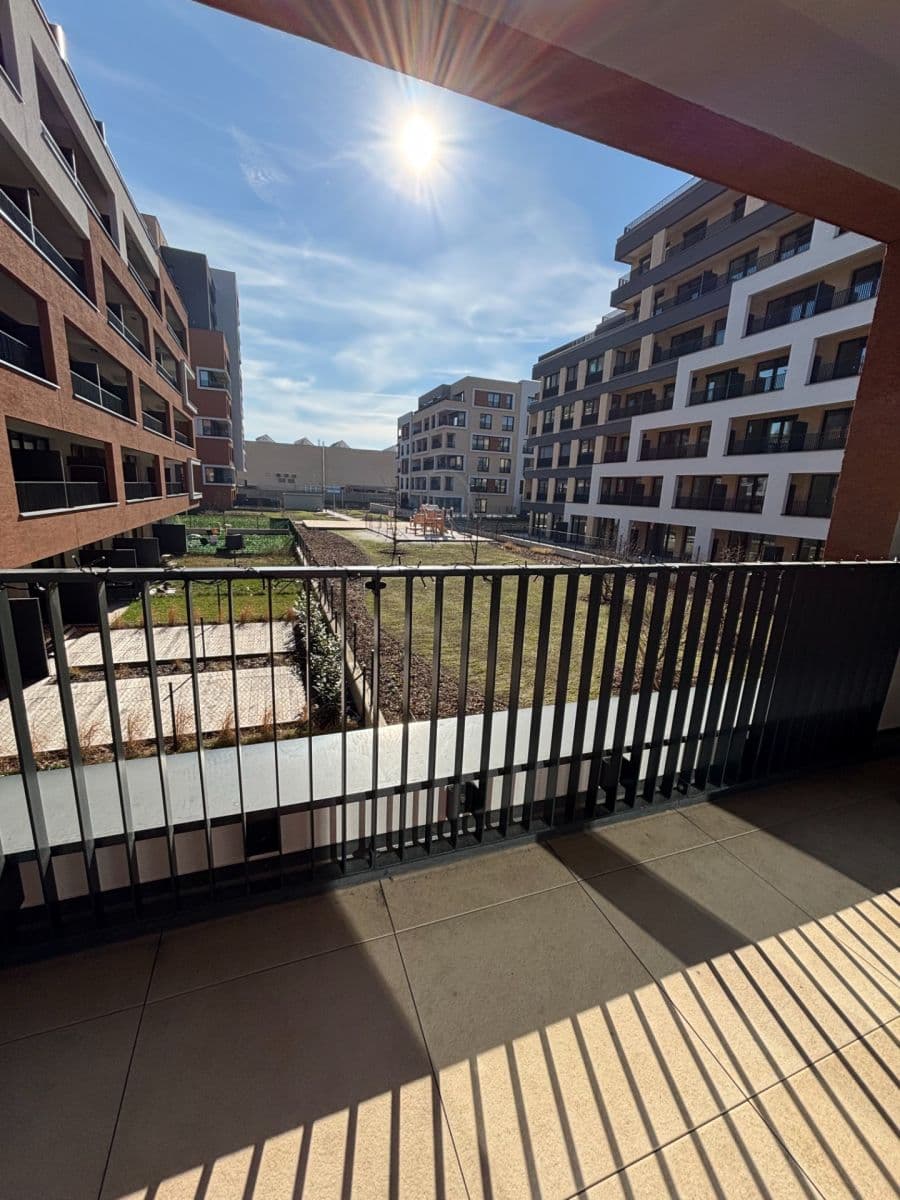 Studio flat to rent, 35 m², Poděbradská, Prague, Prague Studio flat to rent, 35 m², Poděbradská, Prague, Prague