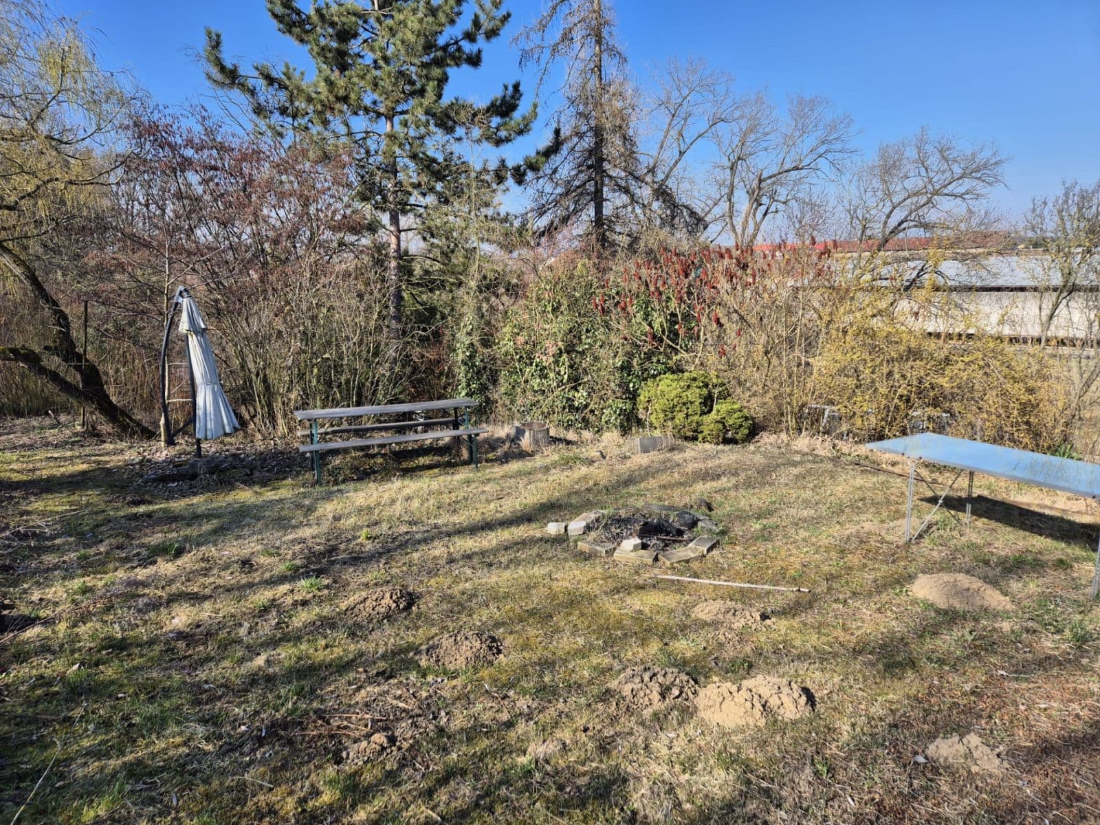 plot to rent, 1,000 m², Veleň, Středočeský Region plot to rent, 1,000 m², Veleň, Středočeský Region