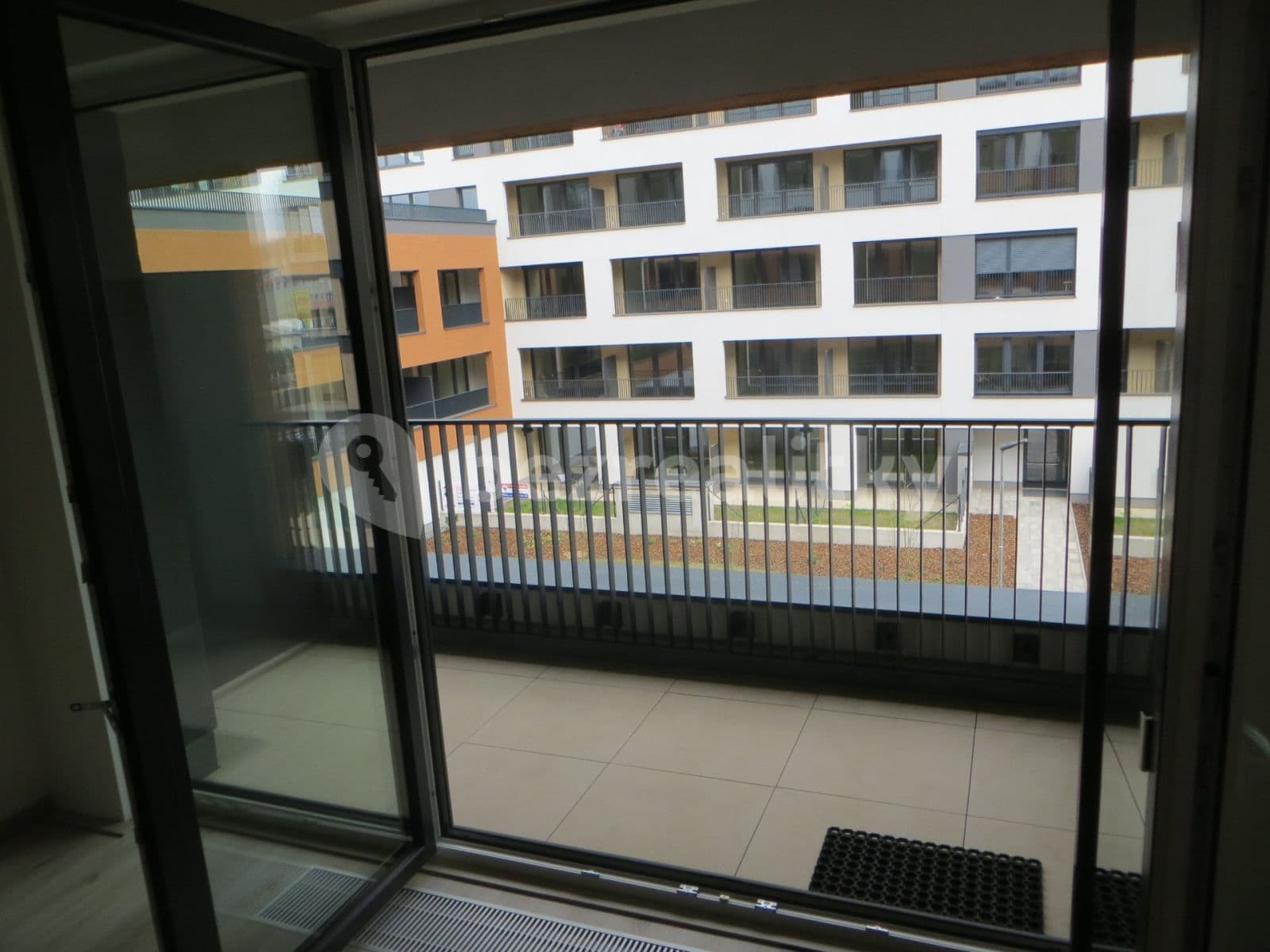 Studio flat to rent, 32 m², Poděbradská, Prague, Prague Studio flat to rent, 32 m², Poděbradská, Prague, Prague