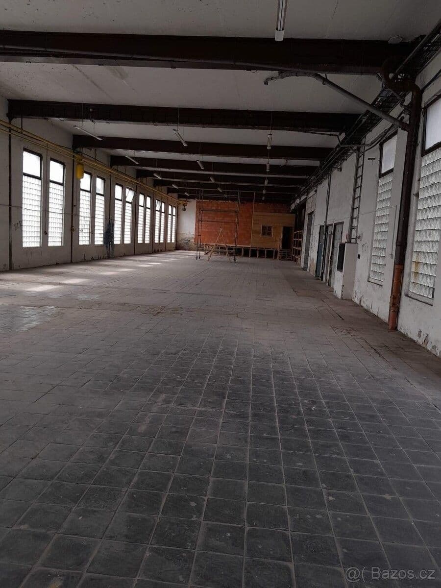 non-residential property to rent, 550 m², Otvovice, Středočeský Region non-residential property to rent, 550 m², Otvovice, Středočeský Region