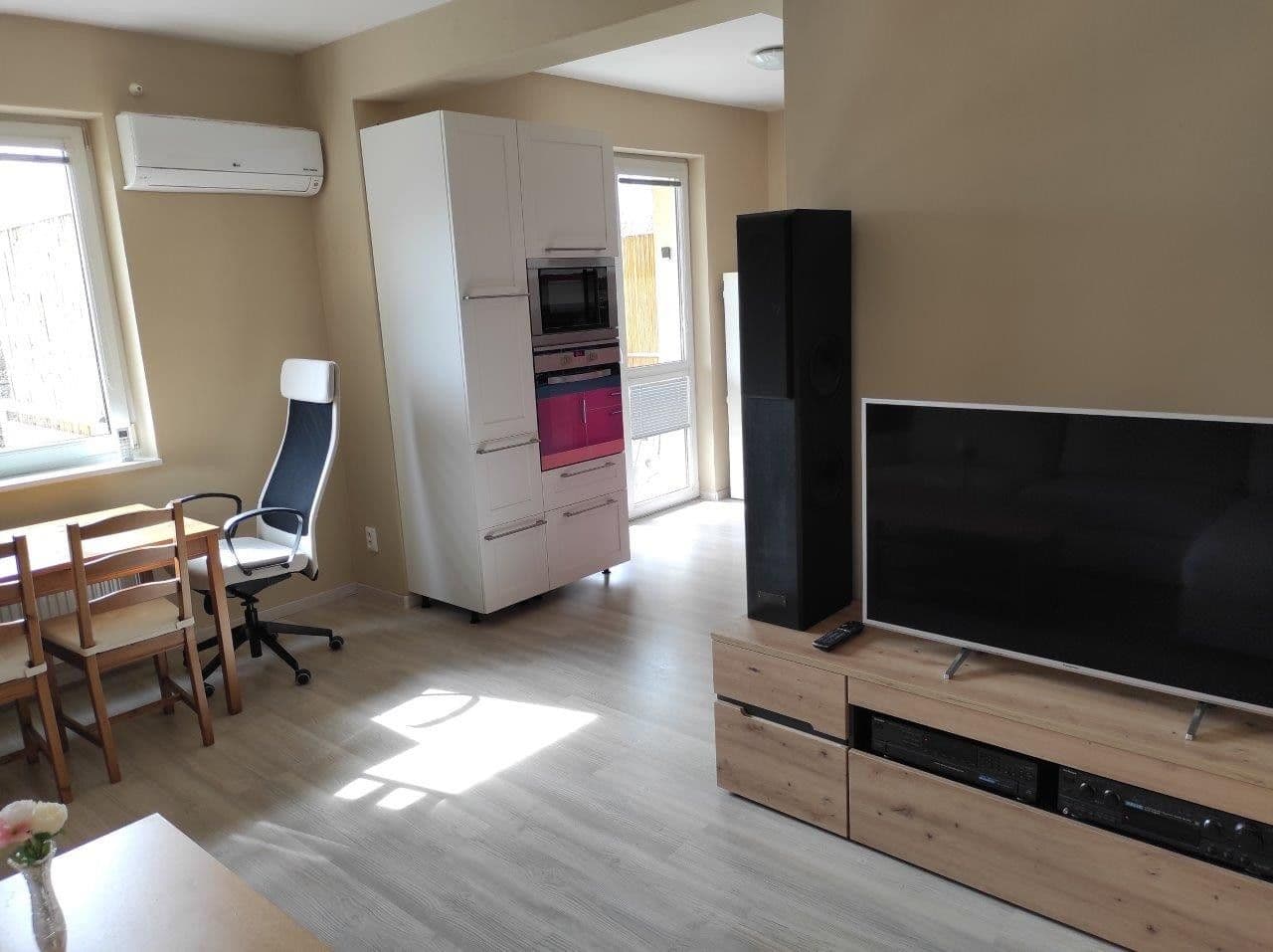 1 bedroom with open-plan kitchen flat to rent, 53 m², V Javorech, Prague, Prague 1 bedroom with open-plan kitchen flat to rent, 53 m², V Javorech, Prague, Prague