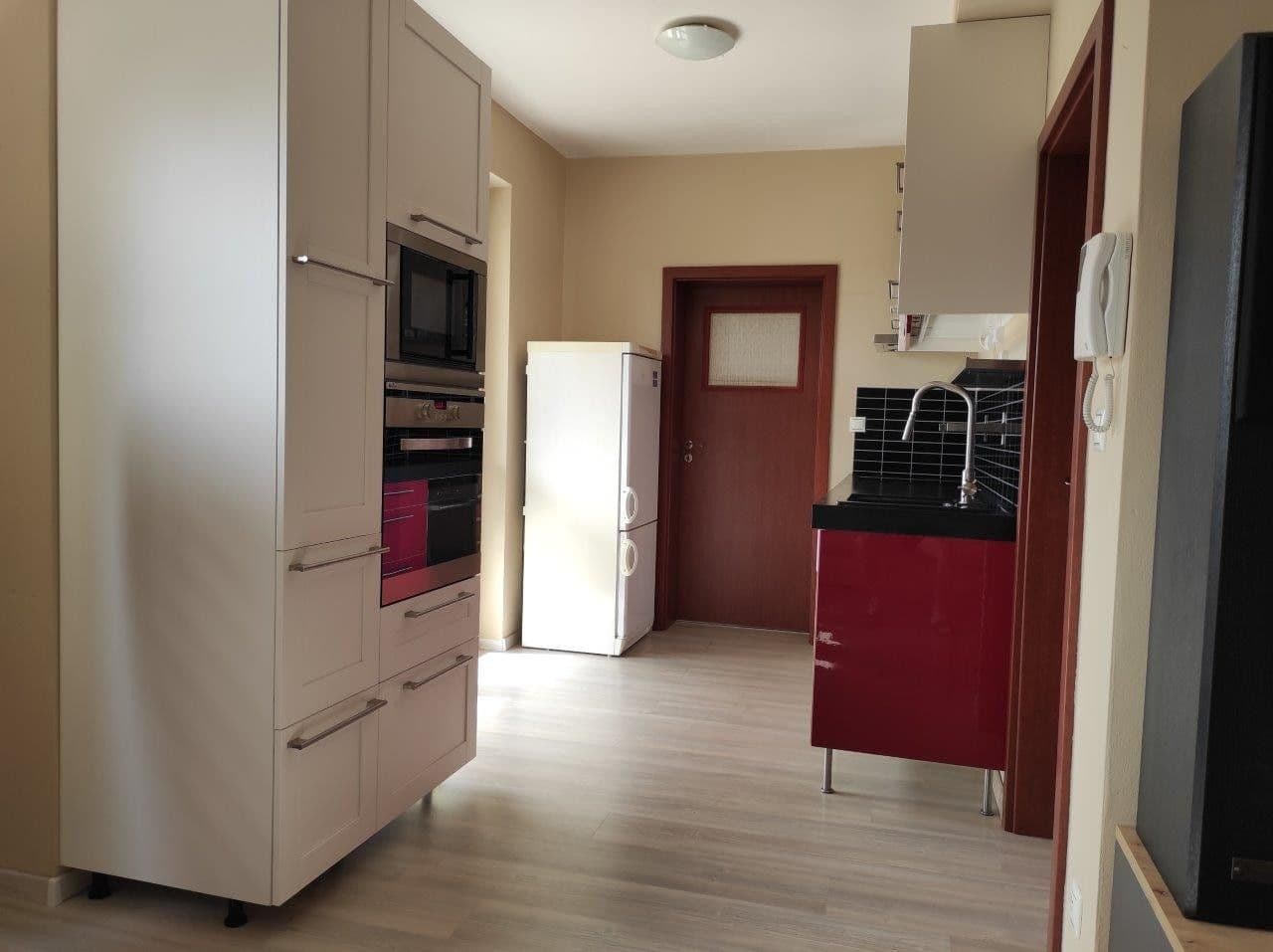 1 bedroom with open-plan kitchen flat to rent, 53 m², V Javorech, Prague, Prague 1 bedroom with open-plan kitchen flat to rent, 53 m², V Javorech, Prague, Prague