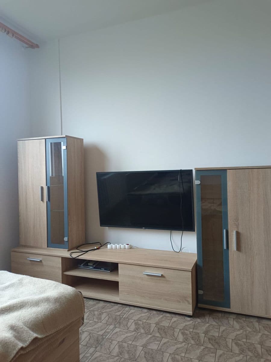 1 bedroom with open-plan kitchen flat to rent, 47 m², Durychova, Hradec Králové, Královéhradecký Region 1 bedroom with open-plan kitchen flat to rent, 47 m², Durychova, Hradec Králové, Královéhradecký Region