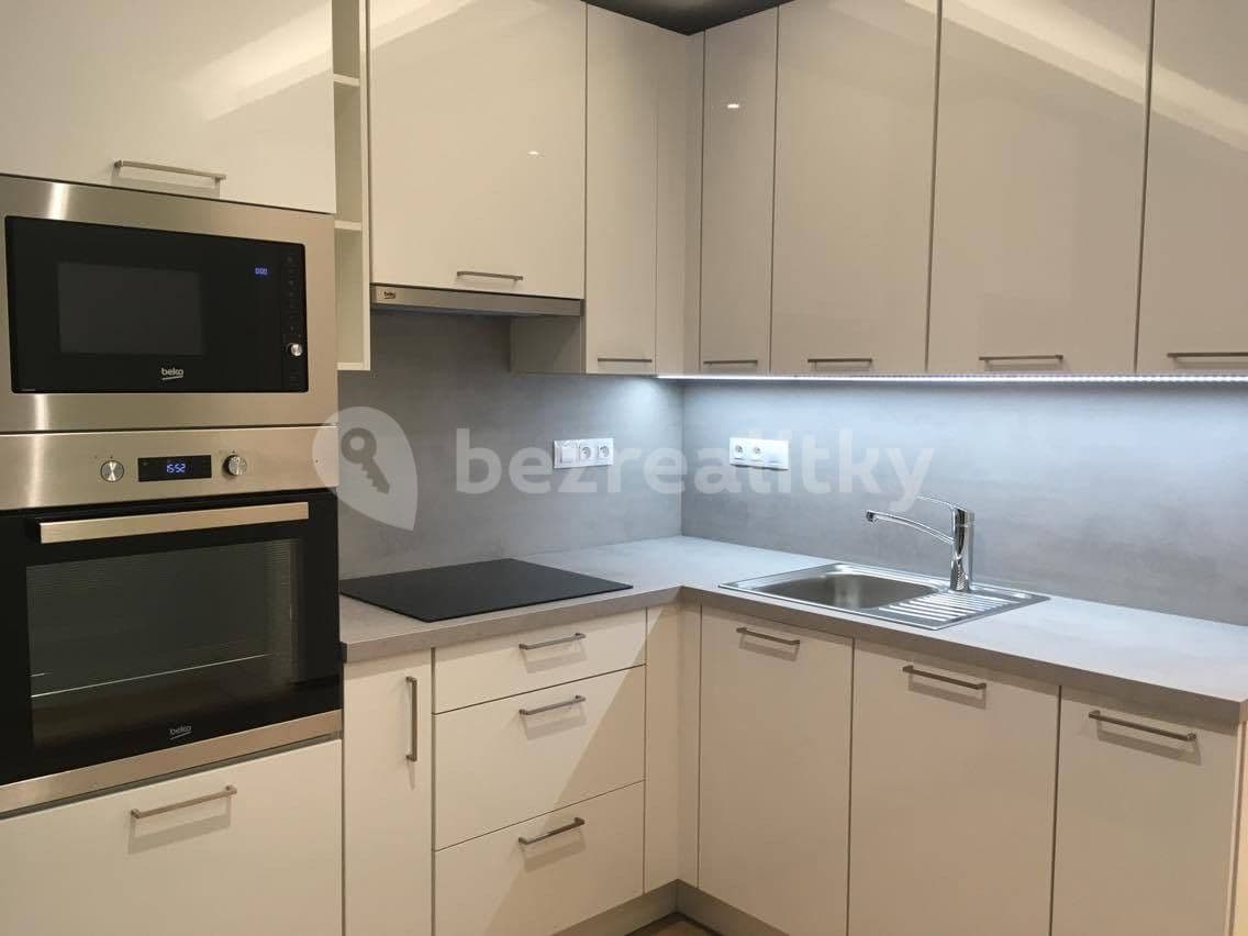 Studio flat to rent, 27 m², Mukařovského, Prague, Prague Studio flat to rent, 27 m², Mukařovského, Prague, Prague