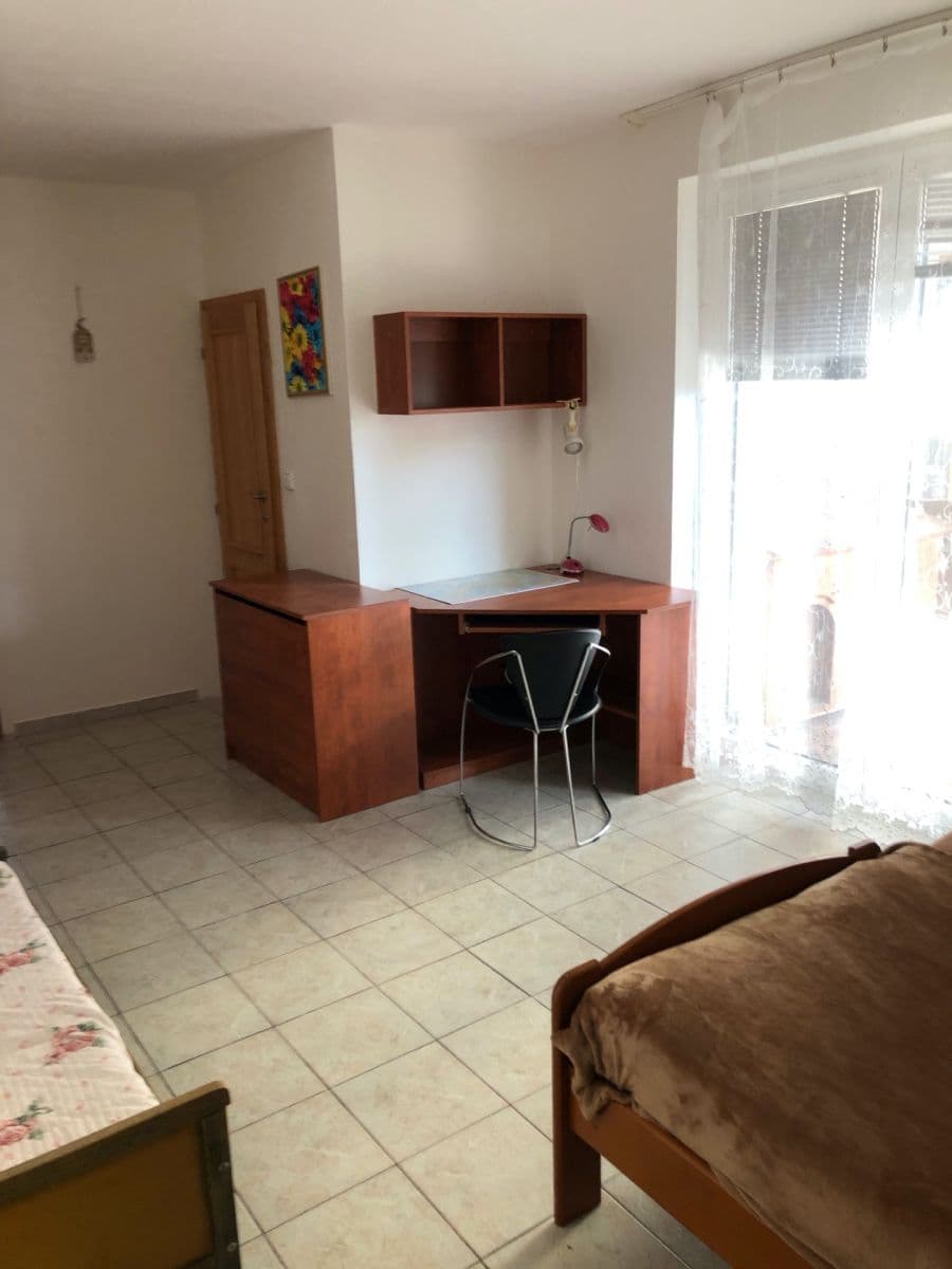 1 bedroom with open-plan kitchen flat to rent, 39 m², Mečeříž, Středočeský Region 1 bedroom with open-plan kitchen flat to rent, 39 m², Mečeříž, Středočeský Region