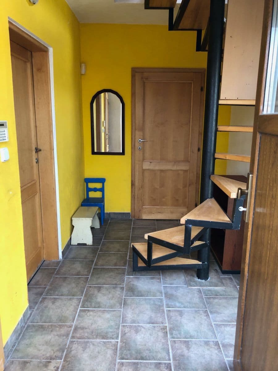 1 bedroom with open-plan kitchen flat to rent, 39 m², Mečeříž, Středočeský Region 1 bedroom with open-plan kitchen flat to rent, 39 m², Mečeříž, Středočeský Region