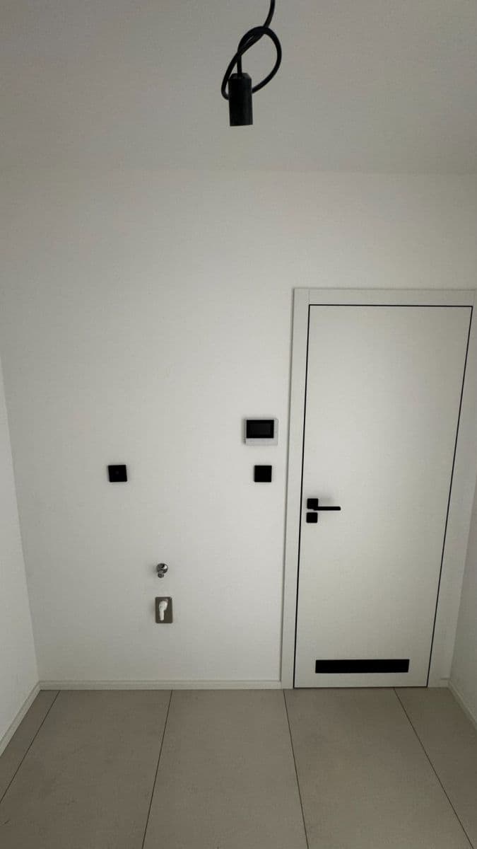 Studio flat to rent, 32 m², Krymská, Prague, Prague Studio flat to rent, 32 m², Krymská, Prague, Prague