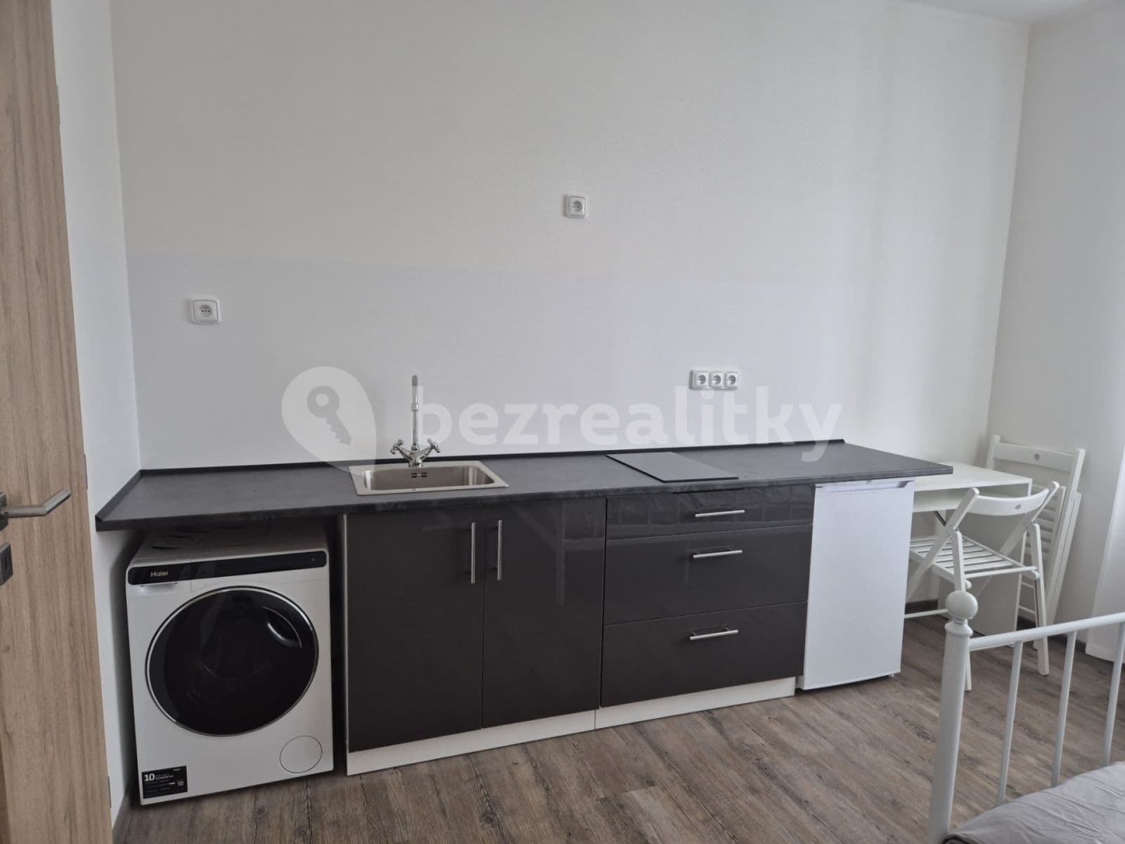 Studio flat to rent, 20 m², Bělohorská, Prague, Prague Studio flat to rent, 20 m², Bělohorská, Prague, Prague