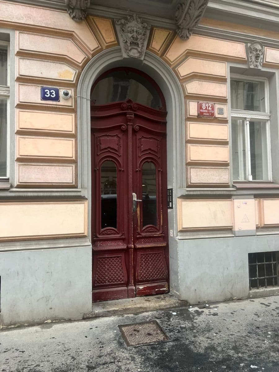 garage to rent, 12 m², Kamenická, Prague, Prague garage to rent, 12 m², Kamenická, Prague, Prague