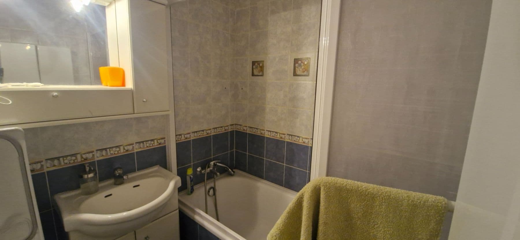 3 bedroom with open-plan kitchen flat to rent, 92 m², Chabařovická, Prague, Prague 3 bedroom with open-plan kitchen flat to rent, 92 m², Chabařovická, Prague, Prague