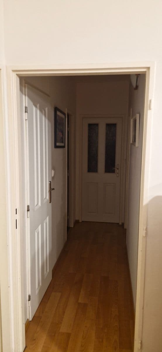 3 bedroom with open-plan kitchen flat to rent, 92 m², Chabařovická, Prague, Prague 3 bedroom with open-plan kitchen flat to rent, 92 m², Chabařovická, Prague, Prague