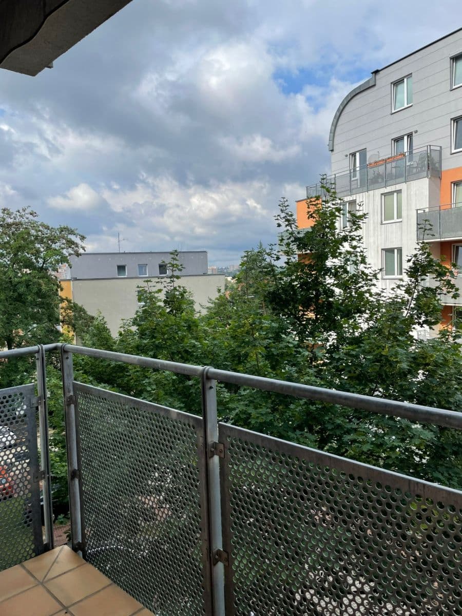 Studio flat to rent, 37 m², Ve Slatinách, Prague, Prague Studio flat to rent, 37 m², Ve Slatinách, Prague, Prague