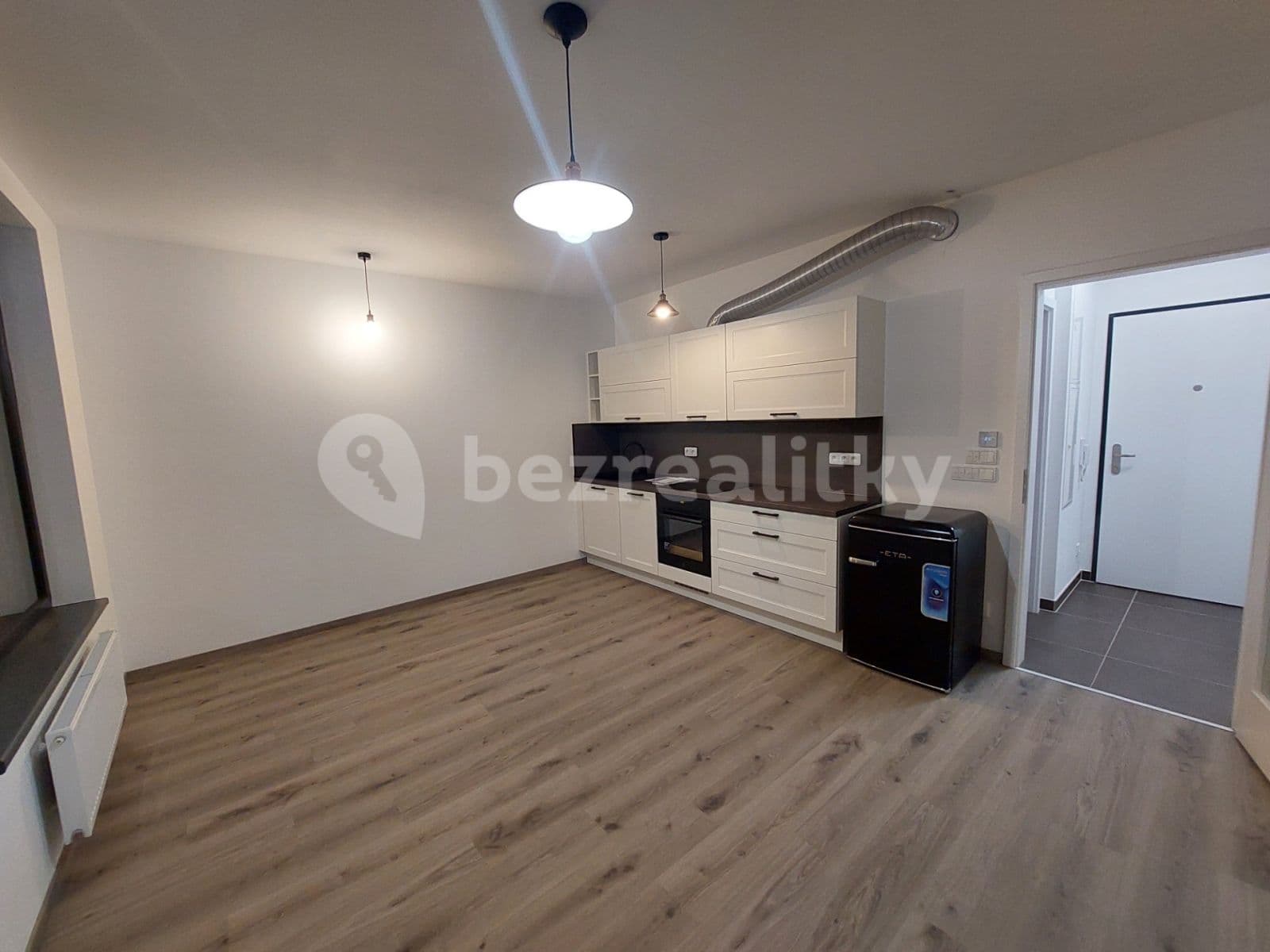 Studio flat to rent, 32 m², Olgy Havlové, Prague, Prague Studio flat to rent, 32 m², Olgy Havlové, Prague, Prague